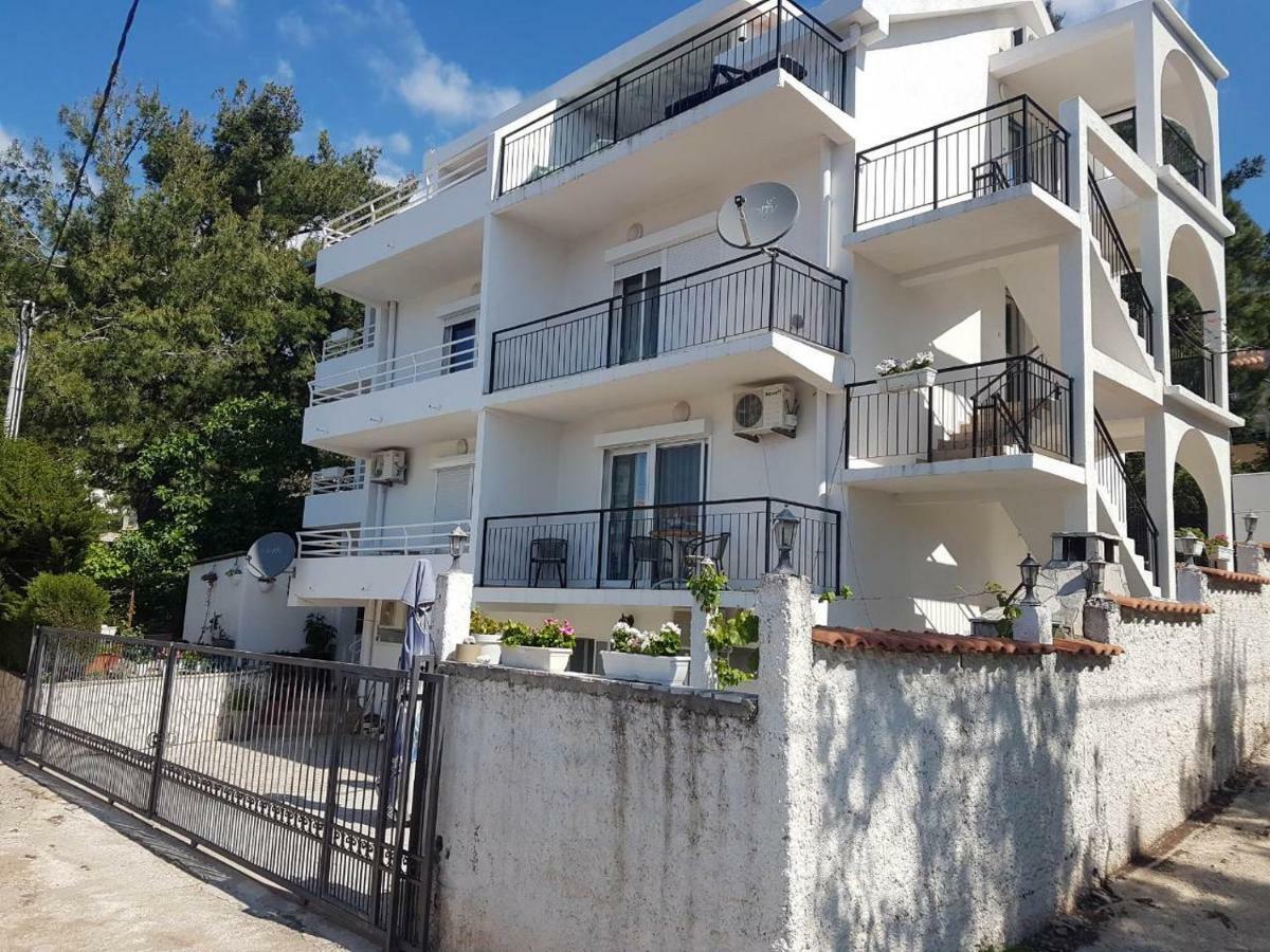 Brankas Apartments バール エクステリア 写真